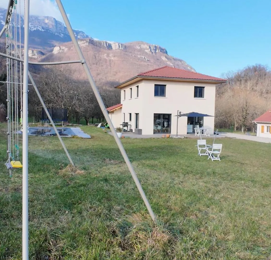 Σπίτι διακοπών Villa Au Calme Avec Piscine Et Jacuzzi Saint-Vincent-de-Mercuze
